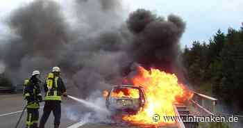 A70 Stadelhofen: Auto fängt plötzlich Feuer und brennt komplett aus