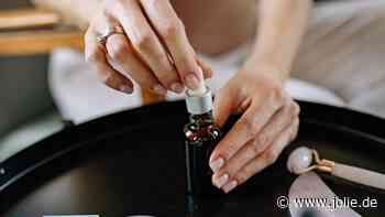 Nageltrends: Schöne Fingernägel dank Apfelessig