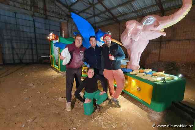 Wizje Wazje met beestig lange trein