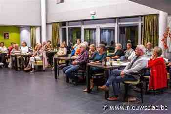 Hoe maak je een bezoek aan een persoon met dementie zinvol? Praatcafé Dwaallicht geeft tips en inzichten