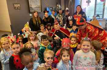 Kleuters en seniorenprinsenpaar geven aftrap voor Wuitensfeesten