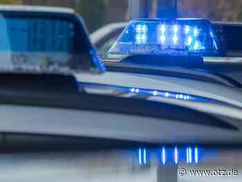 Mann attackiert zwei Brüder mit Stein Streich geht nach hinten los Sicherheitsdienst bestohlen