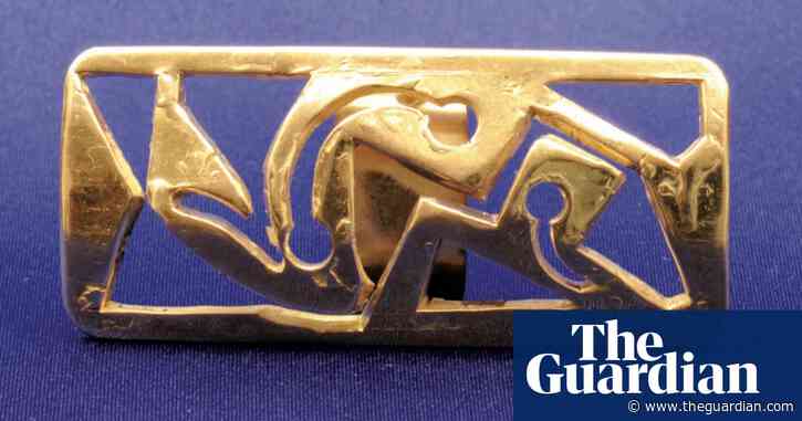 Gold statues and jewellery stolen in €1m heist at museum by Lake Garda