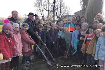 Nach 300 Jahren kommt eine Gräfin an die Schule