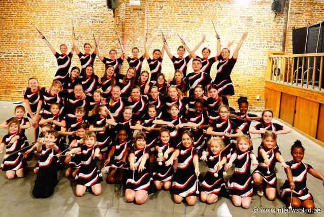 Accelero Twirling Team drie keer op de planken met show