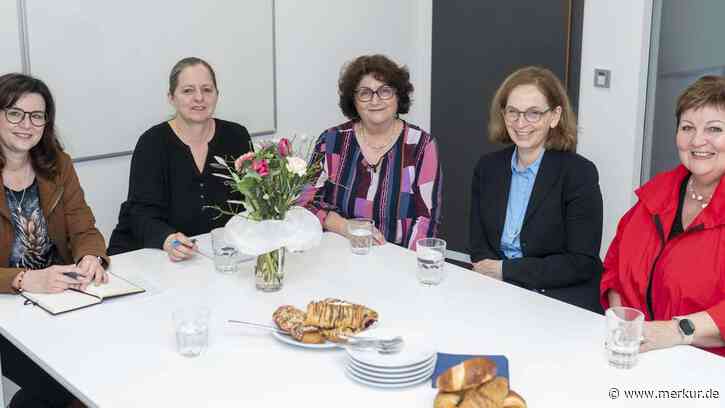 „Frauen zahlen in der Regel einen hohen Preis für ihren Erfolg“ - Drei Frauen sprechen über ihre Erfahrung mit Führungspositionen