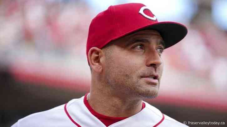 2010 NL MVP Joey Votto agrees to non-roster invite with hometown Blue Jays