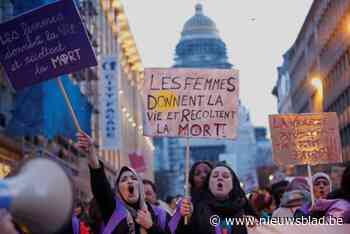 Duizenden deelnemers aan Nationale Mars voor de Rechten van de Vrouw in Brussel