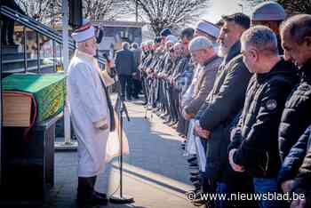 Duizend mensen nemen afscheid  van Ahmet Koç in Beringen