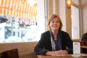 Jazzzangeres Yvonne Walter, icoon van de Hopper, viert gouden jubileumconcert met zuurstofbril: “Het lijkt haast of ik beter zing”