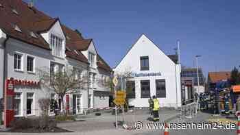 Bankräuber sprengen Geldautomaten von Sparkasse und VR-Bank gleichzeitig