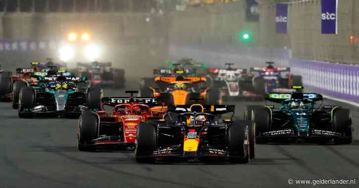 LIVE Formule 1 | Verstappen behoudt leiding na sterke start, Stroll crasht en zorgt voor safety car