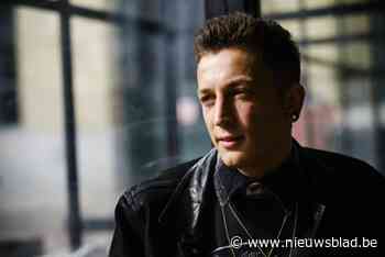 Overlijden van bekende stylist Oemer Khan veroorzaakt schokgolf in Antwerpen: “Ik had nog zo veel van hem willen leren”