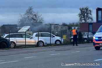 Loods brandt uit na kortsluiting