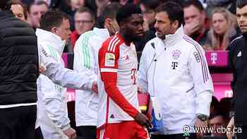 Alphonso Davies exits with injury 14 minutes into return to Bayern Munich lineup