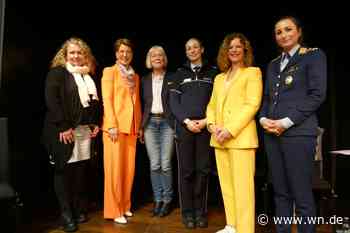 Frauen mit Waffen: Nicht wie im Fernsehen und doch selbstverständlich