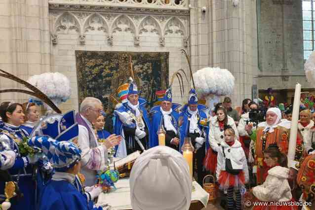 Kippenvelmoment met Gilles in basiliek: “Carnaval en religie liggen dichter bij elkaar dan je zou denken”