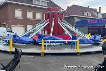 Jongetje (10) lichtgewond op kermis: liftsysteem vliegtuigje begeeft het