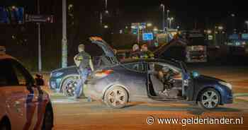 Agenten grijpen in bij opname videoclip, waarbij iemand met vuurwapen zou lopen