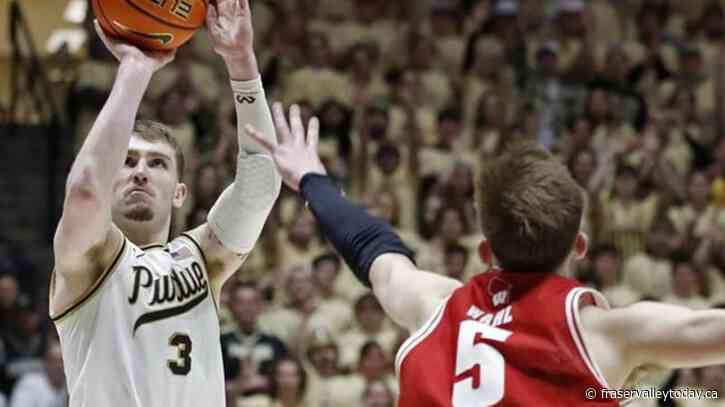 Purdue retires Zach Edey’s jersey after he leads No. 3 Boilermakers past Wisconsin in home finale