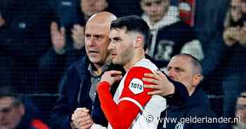 Arne Slot hekelt steen-papier-schaar bij Feyenoord: 'Dat vond ik veelzeggend over onze wedstrijd’
