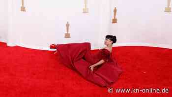 Oscars 2024 live: Star stürzt auf dem roten Teppich, Vanessa Hudgens zeigt Babybauch – alle Meldungen im Liveticker