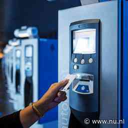 Nieuw type pinpas werkt nog niet in alle parkeergarages en tankstations