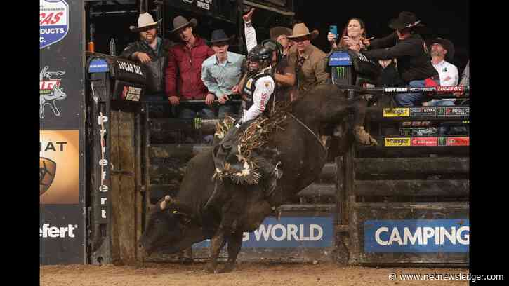 Teenage Phenom John Crimber and Caden Bunch Tie for Round 1 Win at the Sold-Out PBR Unleash The Beast Event