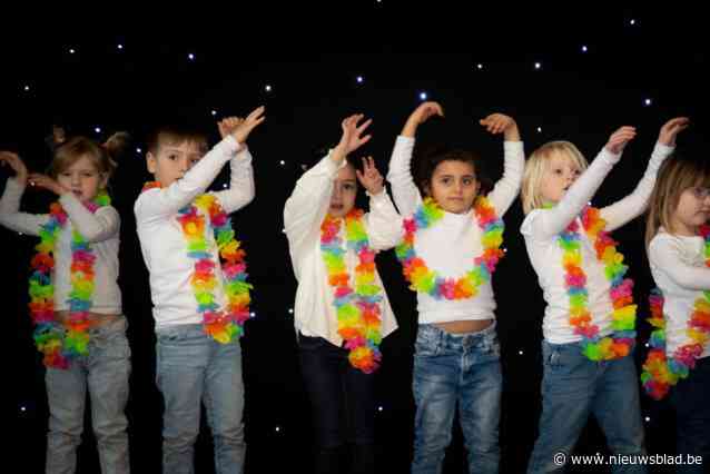 Kleuterkouter danst en vliegt de wereld rond voor ouders en grootouders