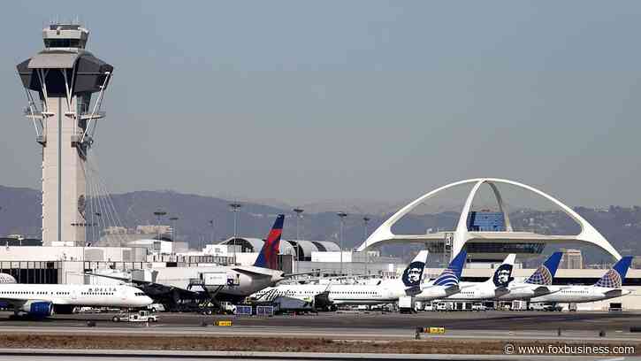 Mexico-bound United Airlines plane makes emergency landing at Los Angeles airport