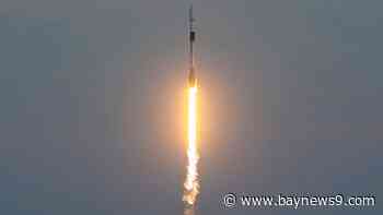 SpaceX launches more than 20 Starlink satellites