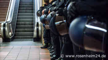 Am Bahnhof heimtückisch aufgelauert: Brutale Massenschlägerei nach Fußballspiel