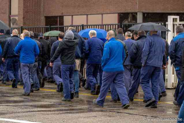 Herstructurering bij Van Hool komt hard aan: “Zwarte dag voor ons dorp”