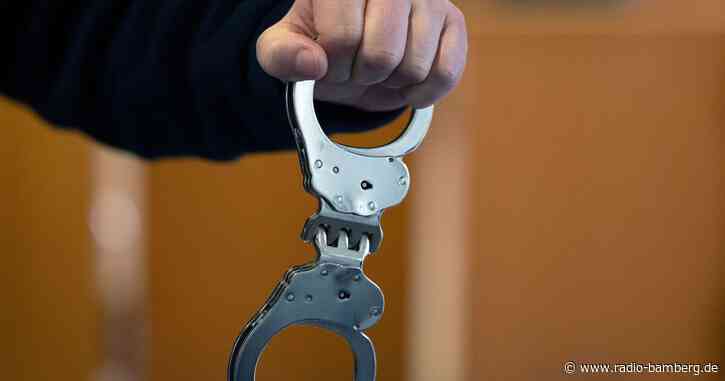 23-Jähriger mit Messer angegriffen: Schwer verletzt