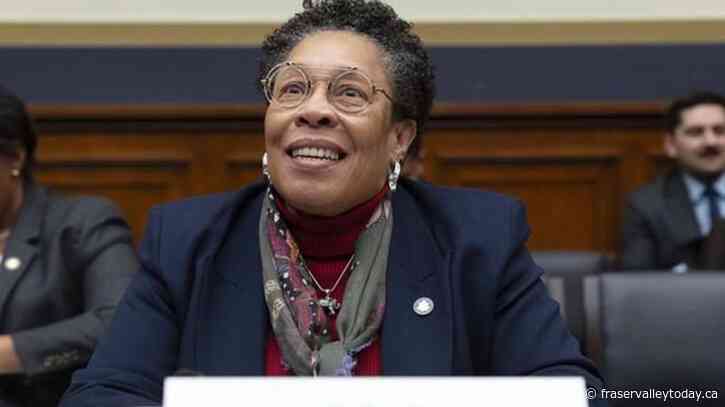 HUD Secretary Fudge announces resignation in late March