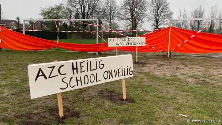 Plan van gemeente Dalfsen voor azc bij school in Lemelerveld valt verkeerd