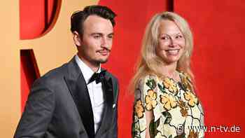 Gemeinsamer Auftritt bei Oscars: Pamela Anderson bleibt sich trotz Kritik vom Sohn treu