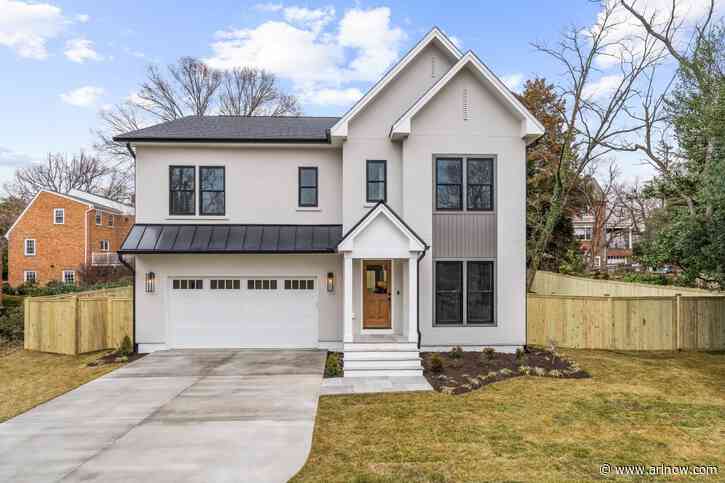Listing of the Day: 701 Berry Street