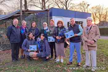 8020blauw zet vrijwilligers in de bloemetjes