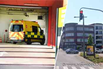 Chauffeur verliest controle over stuur en rijdt voetgangers aan in centrum van Mortsel: twee zwaargewonden