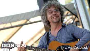 Whole of the Moon artist Karl Wallinger dies at 66