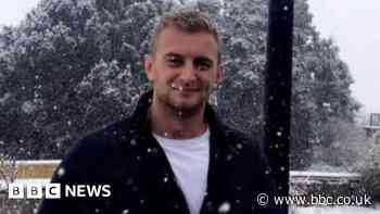 UK man dies at his engagement party in Australia