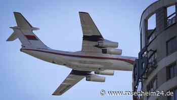 Verteidigungsministerium meldet: Militärflugzeug mit 15 Menschen an Bord in Russland abgestürzt