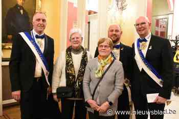 Carnaval Halle steunt sociale kruidenier ’t Ommekarretje: “Het is meer dan feesten alleen”