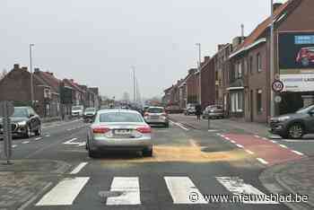 Brandweer ruimt hoeveelheid maïspulp op die tractorbestuurder achterlaat