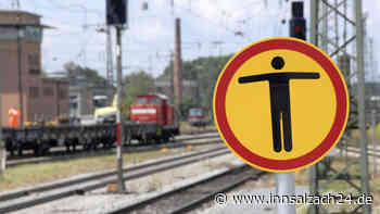 Kinder spielen auf Gleisen und legen Zugverkehr zwischen Freilassing und Mühldorf mehrfach lahm