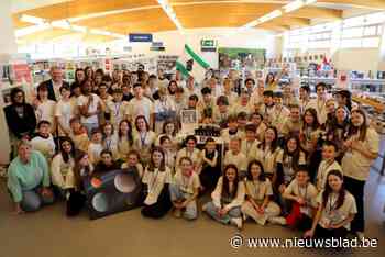 Leerlingen stellen ideale beschaving voor tijdens tentoonstelling