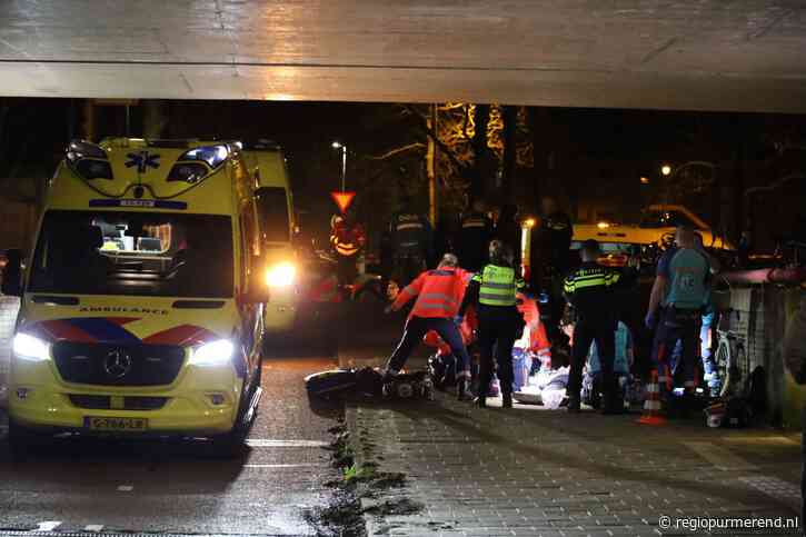 Politie zoekt man met witte hond, mogelijke getuige ten tijde van schietincident bij station