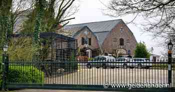 Grote politie-inval bij particuliere dierentuin in Elst