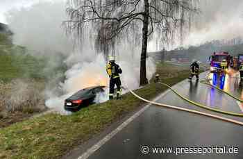 POL-PDWIL: Verkehrsunfall mit anschließendem PKW-Brand